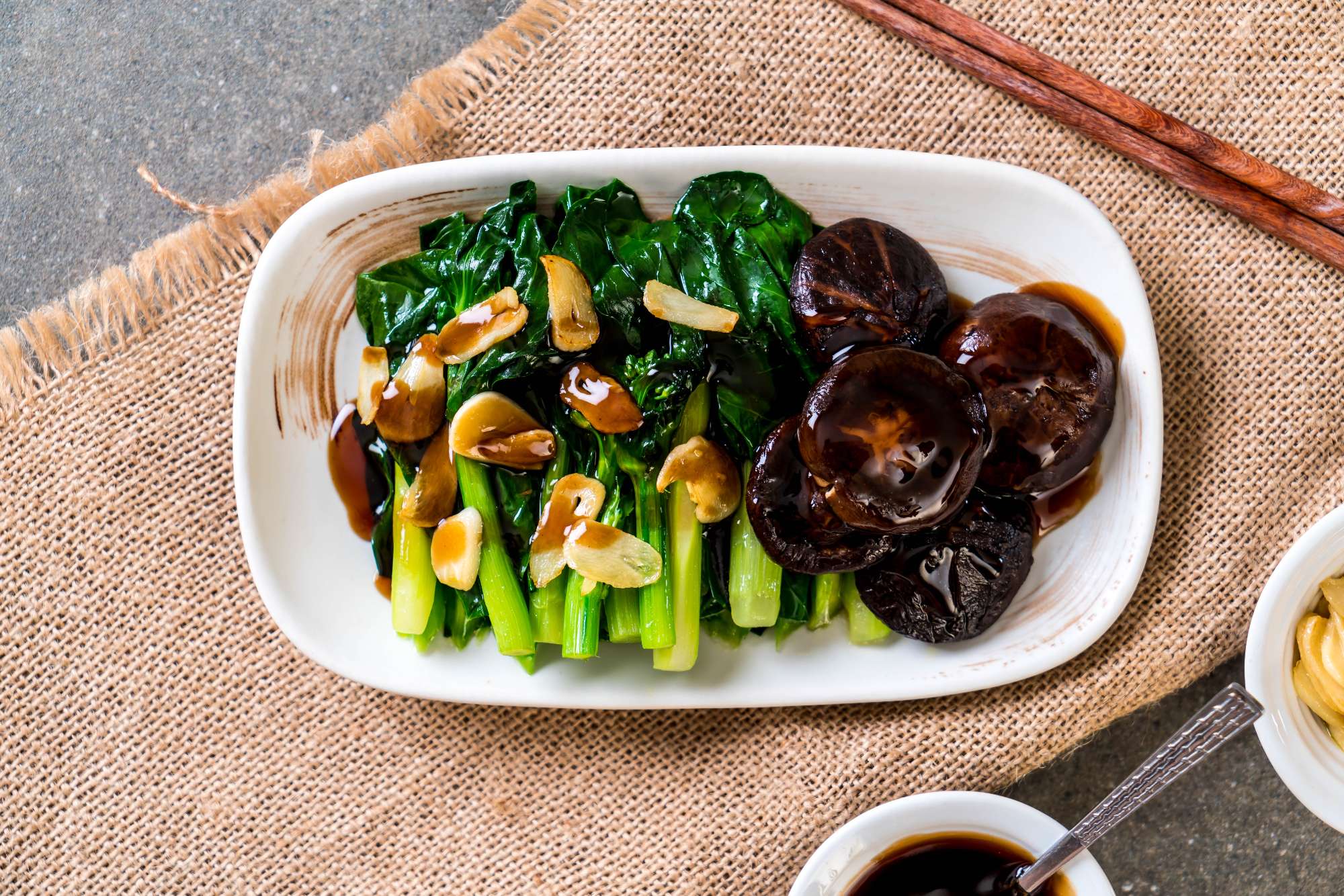 hong-kong-kale-stir-fried-oyster-sauce-(1).jpg