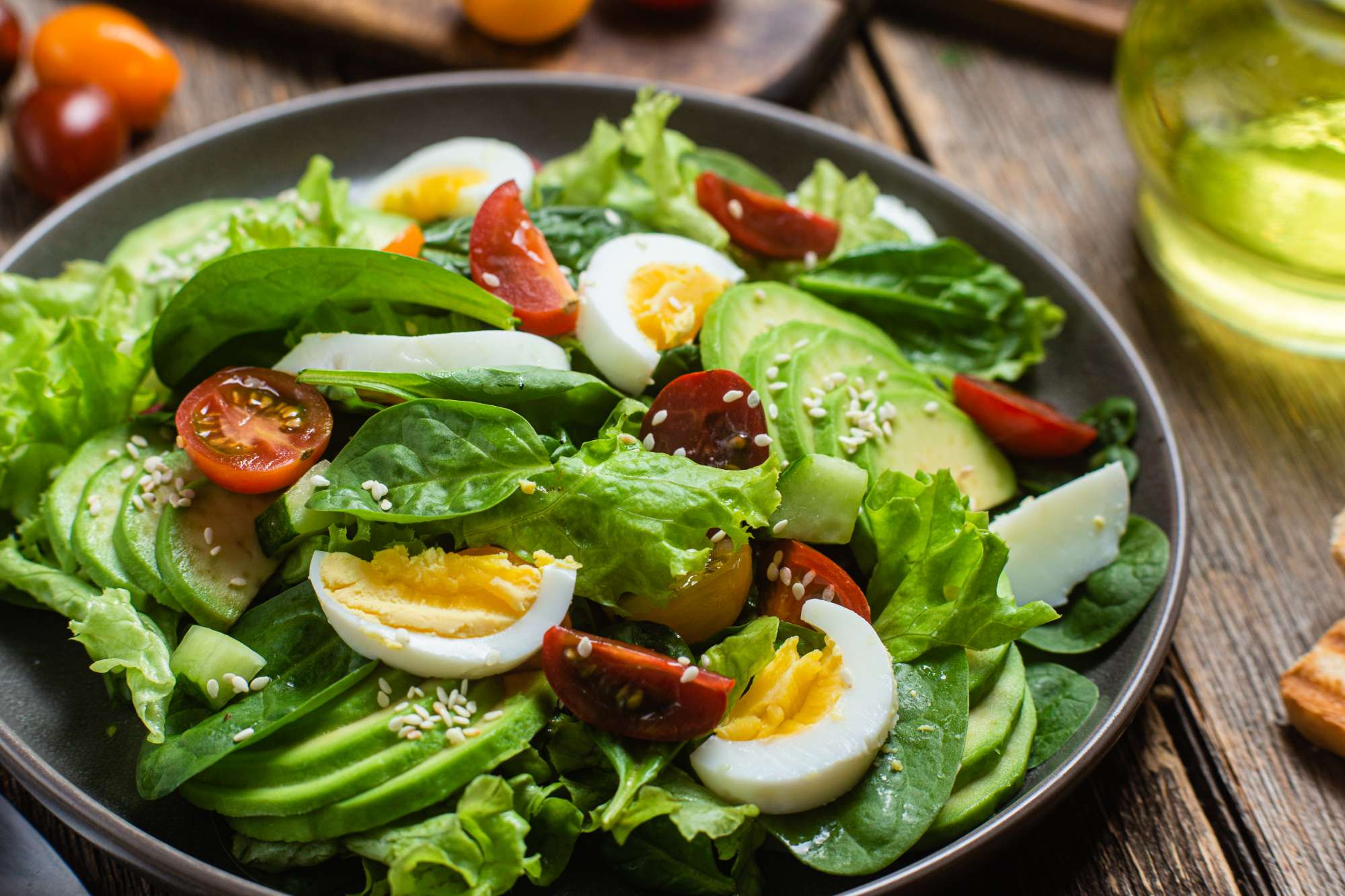 salad-with-spinach-avocado-tomatoes-plate-vegetarian-salad-(1).jpg