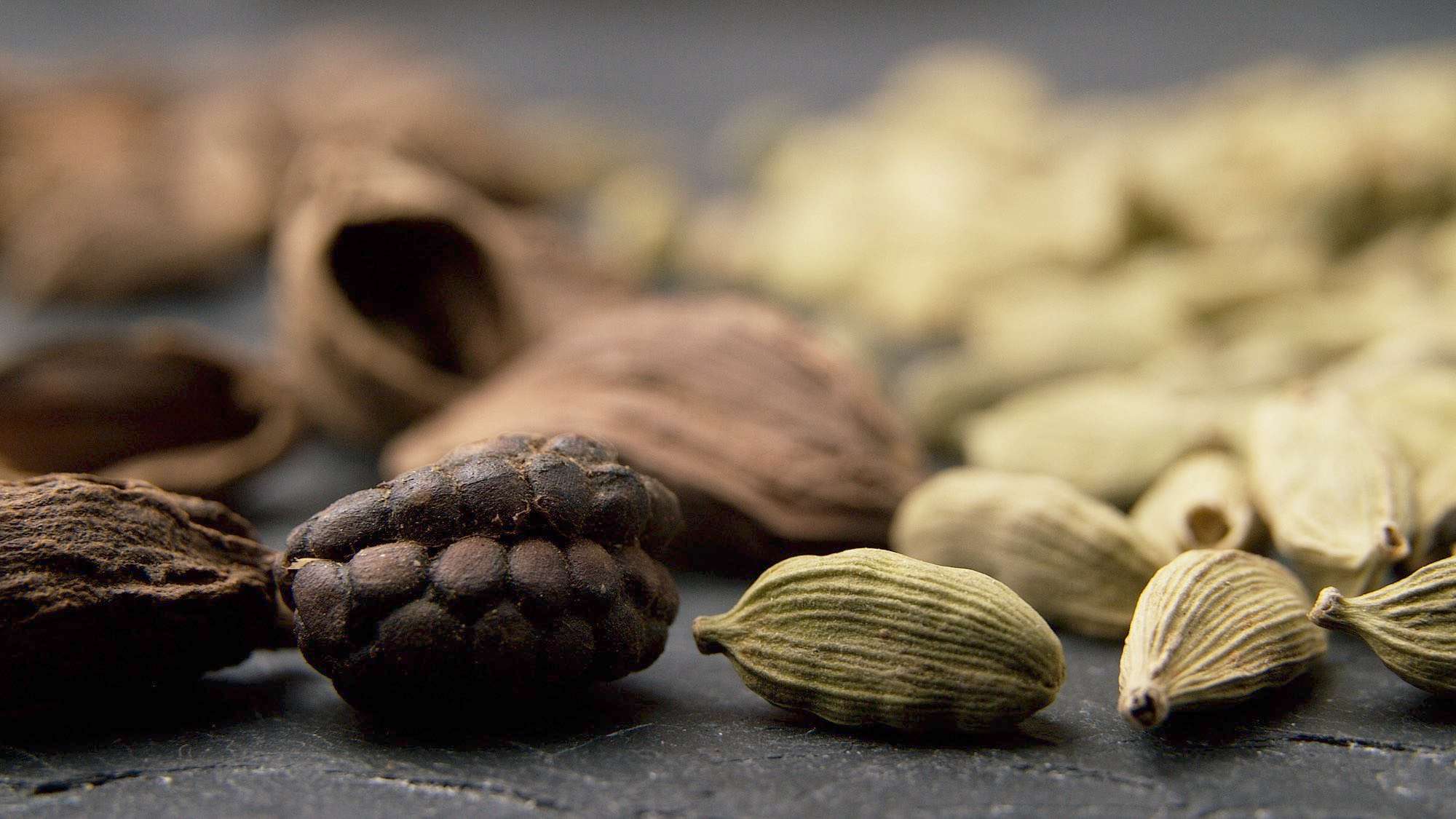 black-cardamom-open.jpg