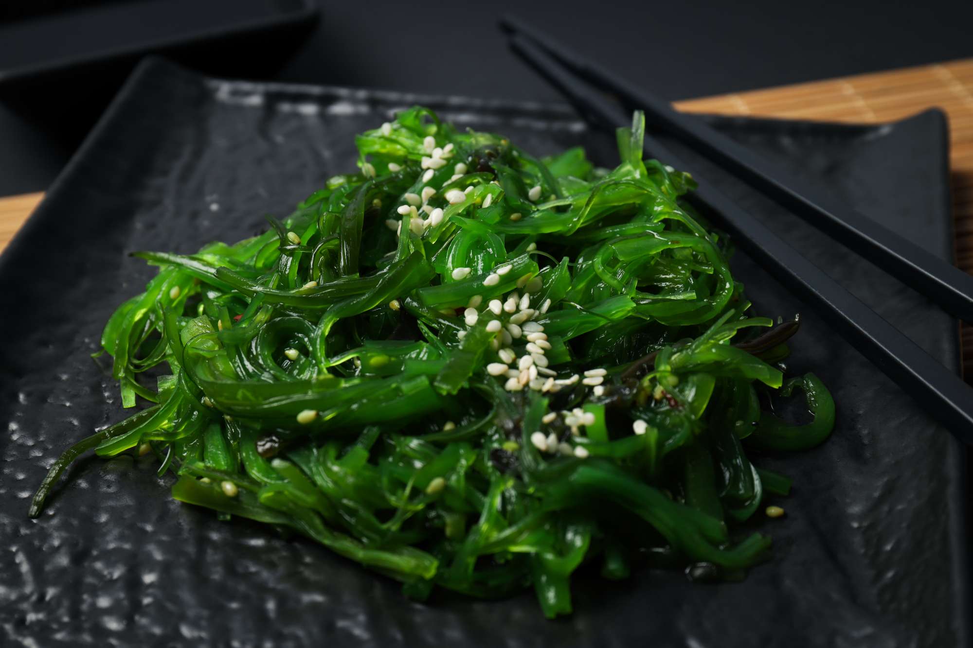 concept-japanese-cuisine-chuka-salad-close-up.jpg