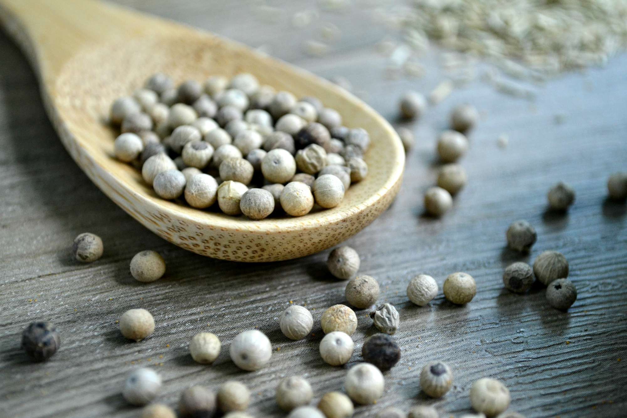 white-peppercorns.jpg