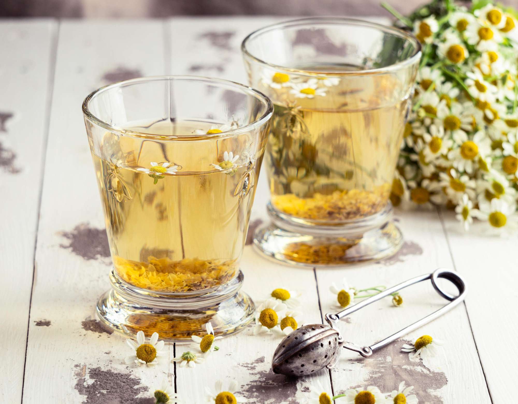 chamomile-tea-cups-arrangement.jpg