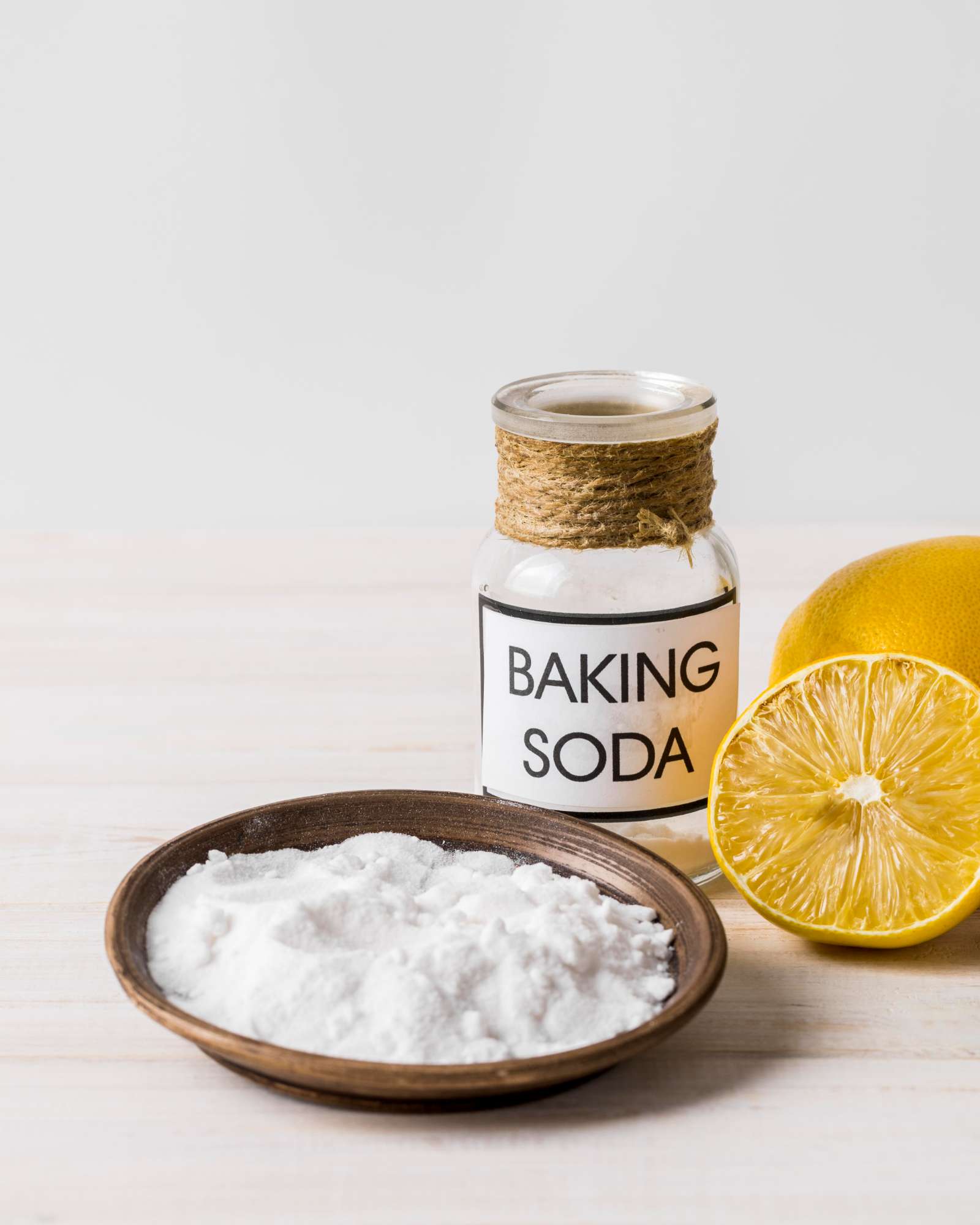 using-baking-soda-organic-cleaning-house-products.jpg